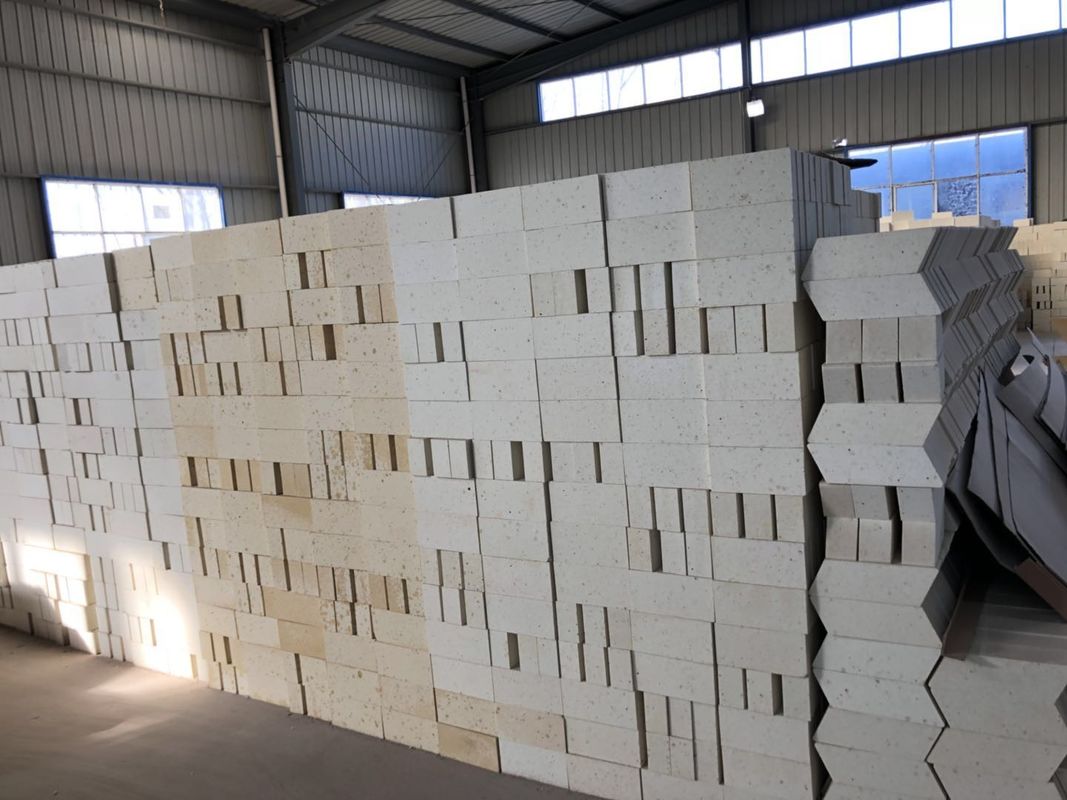 De speciale Vorm Hoge Alumina Baksteen van Preassebly verzet zich tegen 1350 ℃ die voor Veiligheidsvoering van Staalgietlepel gebruikten