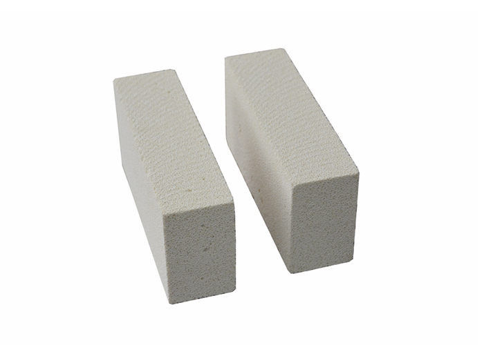 Hoge Witte Lichtgewicht Isolerende Mullite Firebrick van Vuurvastheids1580c 1770C Vuurvaste Bakstenen