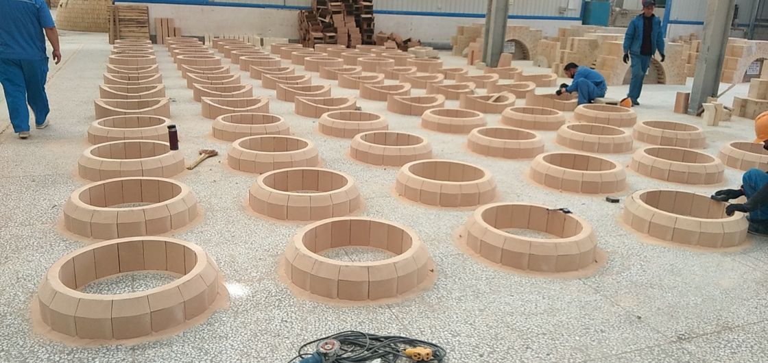 De speciale Vorm Hoge Alumina Baksteen van Preassebly verzet zich tegen 1350 ℃ die voor Veiligheidsvoering van Staalgietlepel gebruikten